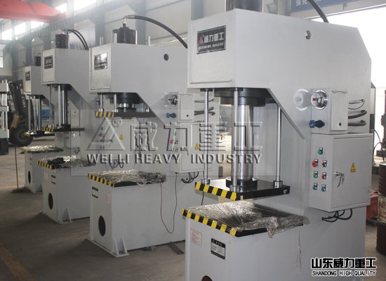 40噸單柱油壓機(jī)生產(chǎn)車間實景拍攝